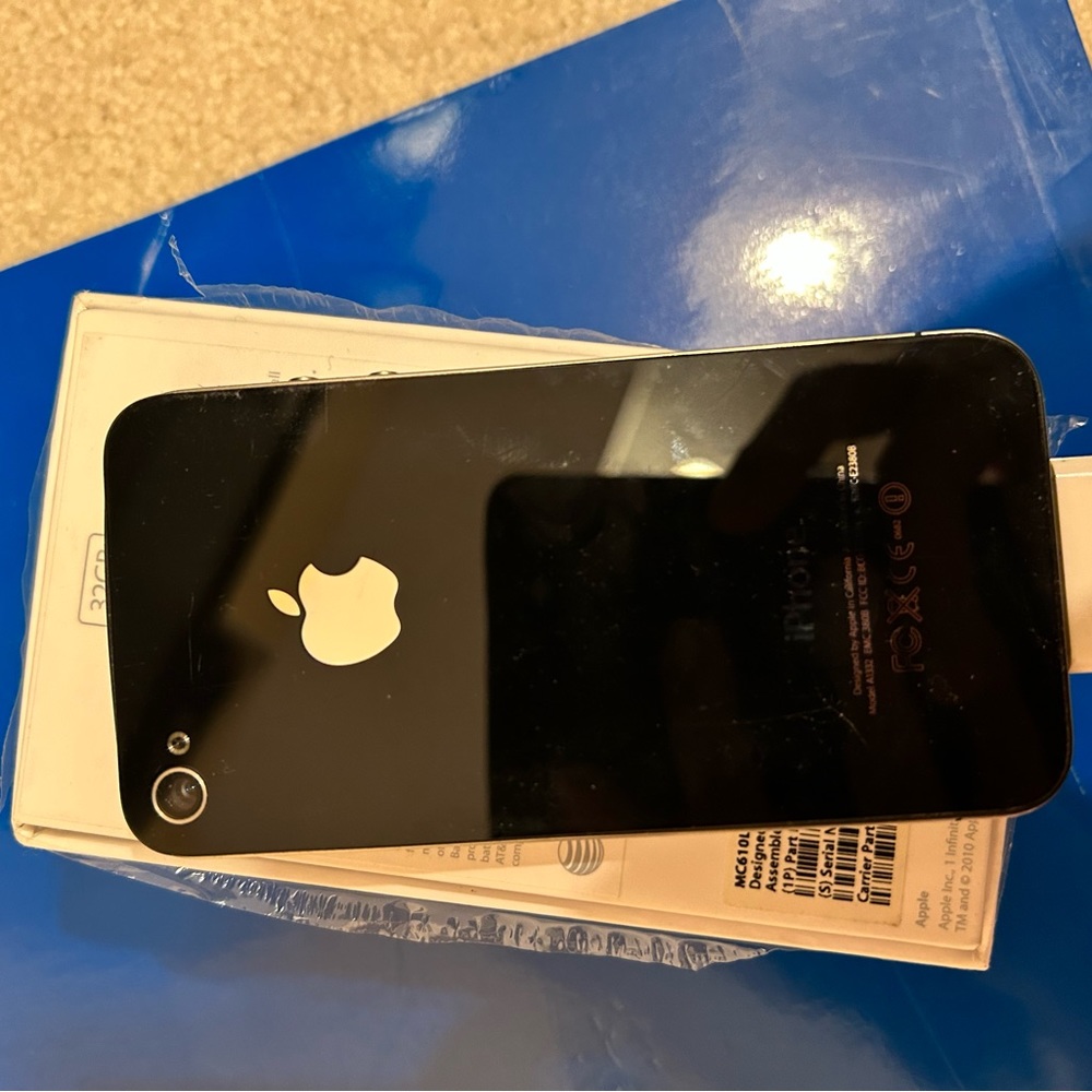 Apple iPhone 4